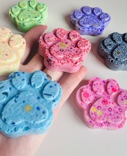 REMELTABLE BLUE Animal Paw |