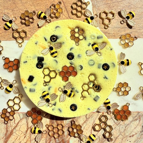 Remeltable beehive picky pad - 'beehive',